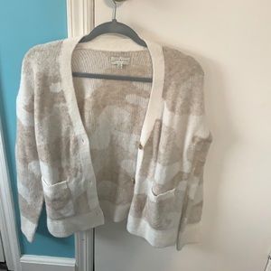 lucky brand light brown and white camo cardigan size small